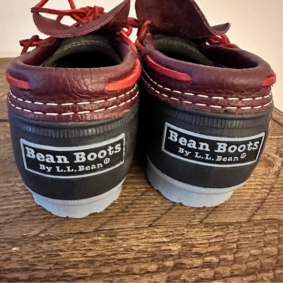 L.L. Bean Navy Duck Boots Leather Rubber Moc - Picture 10 of 16